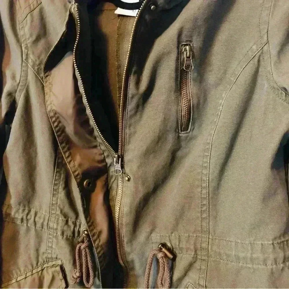 American Rag Women’s Medium Olive Green Hooded Utility Jacket adjustable waist - Picture 10 of 16